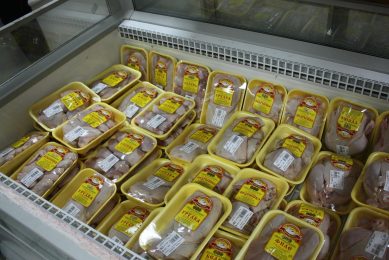 To fix the oversupply problem on the domestic market, Russia will have to triple the volume of poultry export by 2020. Photo: Vladislav Vorotnikov