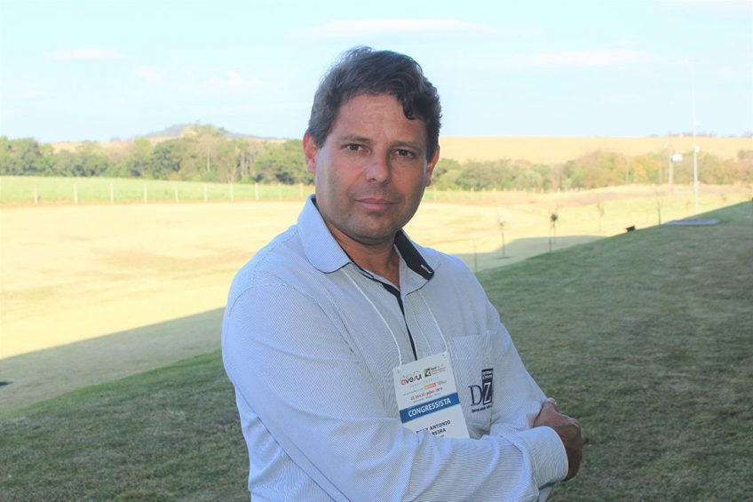 Associate professor Rony Antonio Ferreira, at AveSui, in Medianeira, PR, Brazil last month. Photo: Vincent ter Beek