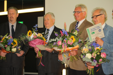 Piet Simons awarded Poultry Personality at VIV Europe