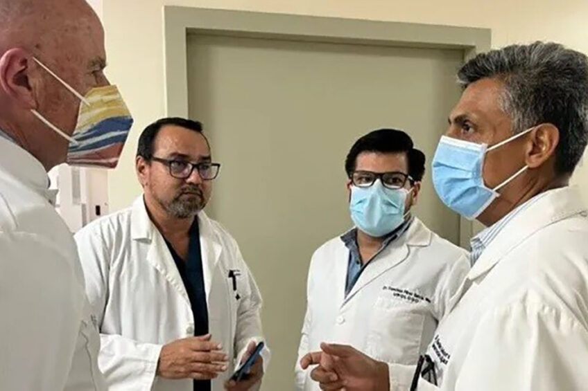 Doctors in Equador. Photo:  Equador's Ministry of Public Health